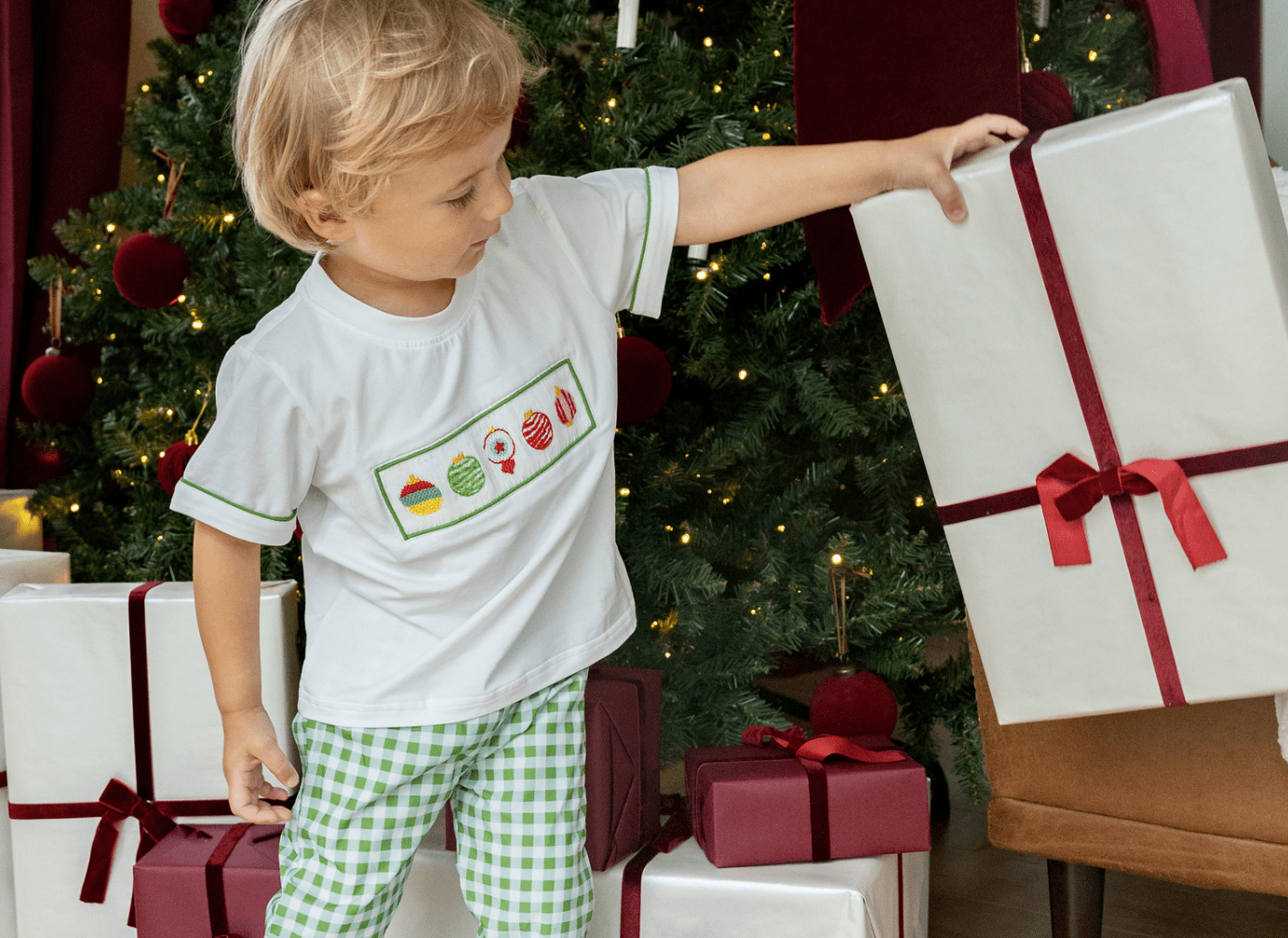 Fun, Classic Christmas Traditions to Start When Your Kids Are Young - Ann + Reeves Kids